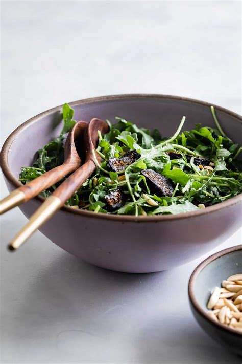 five-minute-arugula-fig-salad-snixy-kitchen image