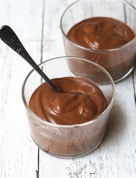 chocolate-chia-seed-pudding-only-4-ingredients image
