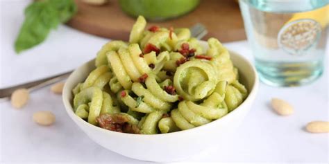 easy-pesto-pasta-effortless-foodie image