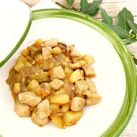 turkey-mushrooms-and-potatoes-stew-easy image