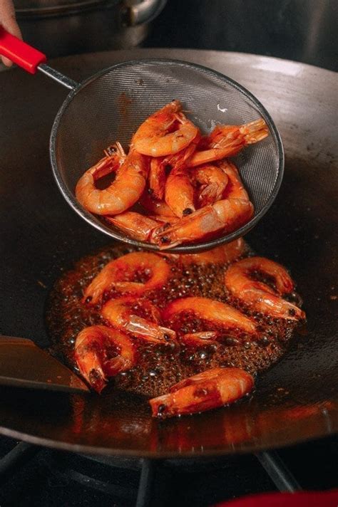 shanghai-shrimp-stir-fry-you-bao-xia-油爆虾-the image