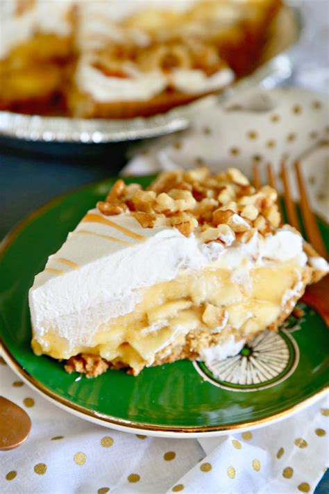 cinnamon-banana-cream-pie-the-seaside-baker image