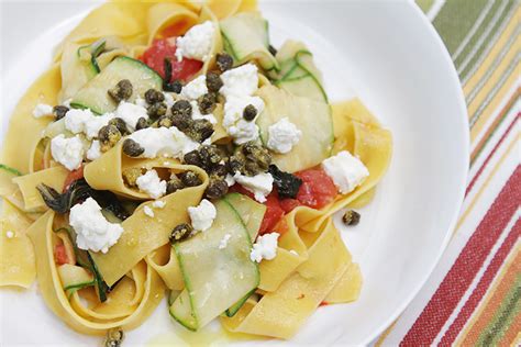 zucchini-ribbon-pasta-with-fried-capers-food-style image