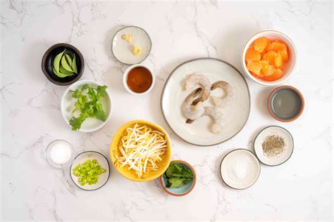 vietnamese-pomelo-and-shrimp-salad-recipe-the image