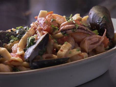 scialatiella-alla-pescatore-scialatiella-pasta-with-seafood image