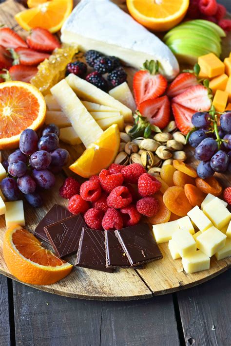 how-to-make-the-best-fruit-and-cheese-board-modern image