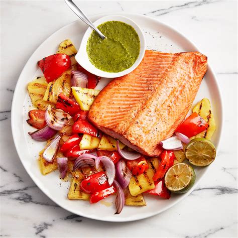 14-easy-grilled-fish-recipes-chatelaine image