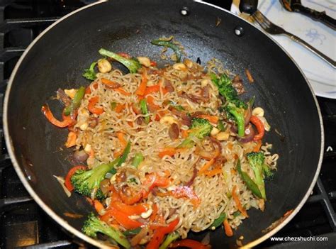 vegetable-and-cashew-chow-mein-chezshuchi image
