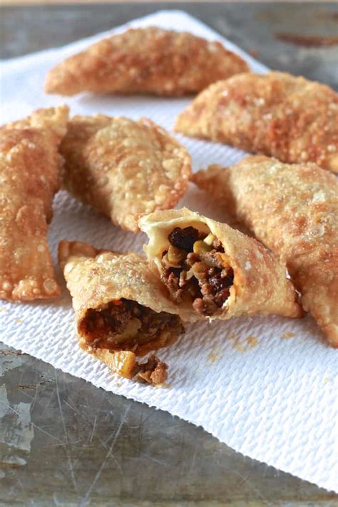 pastelillos-de-carne-puerto-rican-meat-turnovers-the image