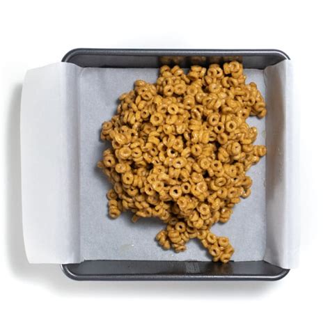 easy-3-ingredient-cereal-bars-10-minute-prep-baby image