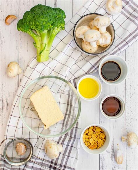 easy-broccoli-tofu-stir-fry-vegan-vegan-blueberry image