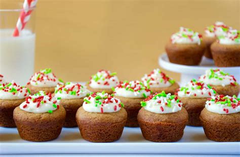 gingerbread-cookie-cups-with-cream-cheese-frosting image