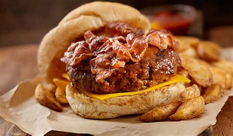 venison-bacon-cheeseburger-recipe-north-american image