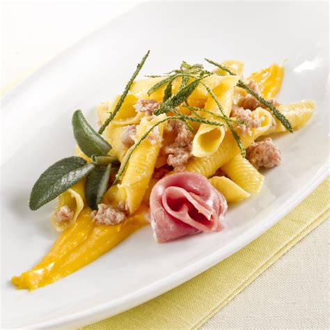 garganelli-pasta-with-prosciutto-di-parma image