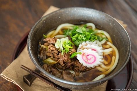 beef-udon-niku-udon-肉うどん-just-one-cookbook image