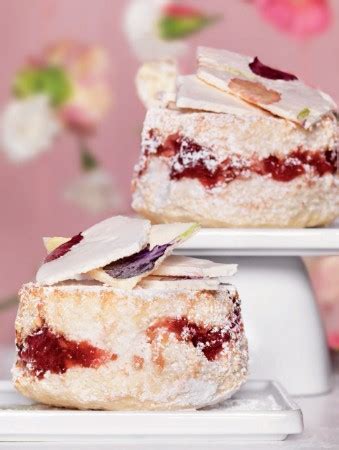 recipe-strawberry-swirl-angel-food-cake image