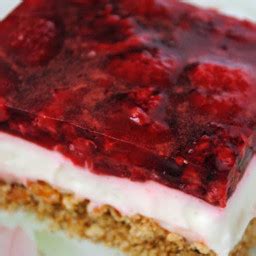 raspberry-pretzel-dessert-bigovencom image