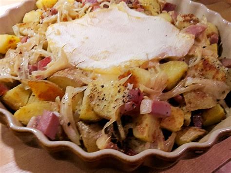 tartiflette-the-not-so-traditional-alpine-dish-we-are image