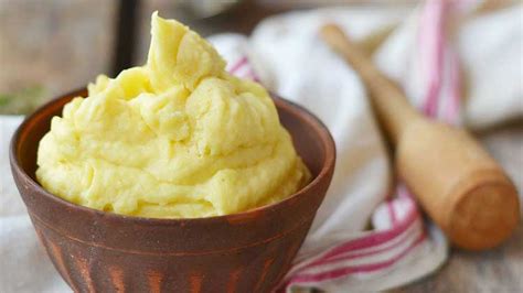 southern-mashed-potatoes-creamy-delicious-all-she image