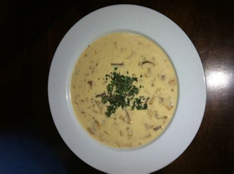 cream-of-chanterelle-mushroom-soup image