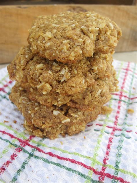 honey-sweetened-almond-orange-shortbread-cookies image