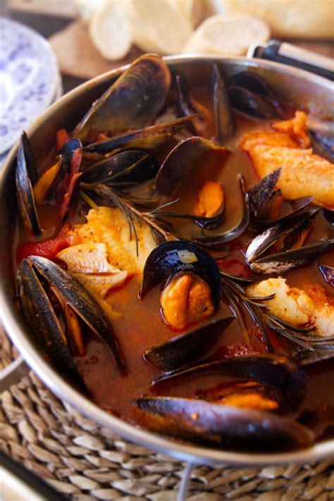 one-pot-mediterranean-fish-stew-zarzuela-de image
