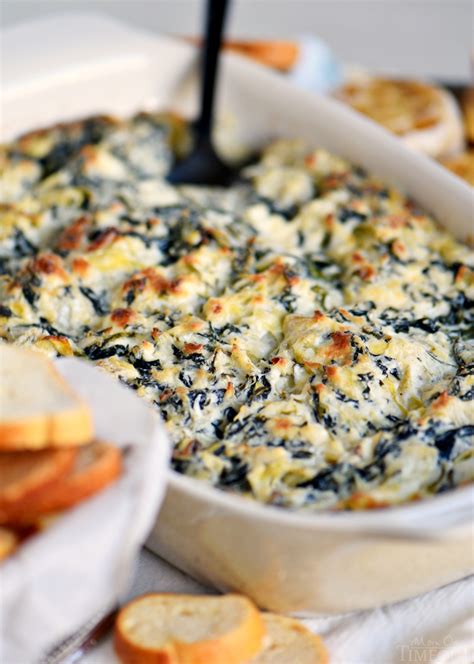 spinach-artichoke-dip-with-roasted-garlic-mom-on image