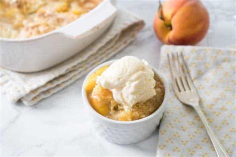 30-minute-peach-dump-cake-the-happier-homemaker image