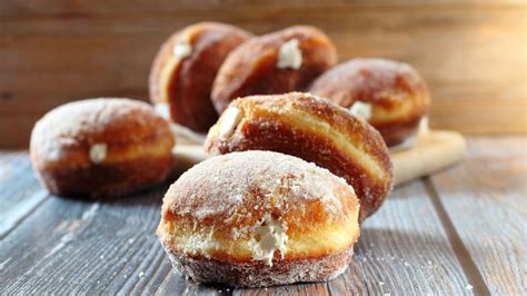 vanilla-cream-doughnut-recipe-how-to-make-donuts image