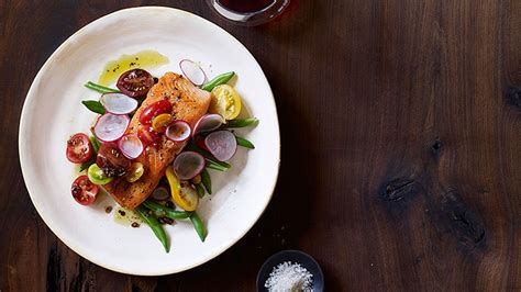 seared-salmon-with-green-bean-salad-and-balsamic image