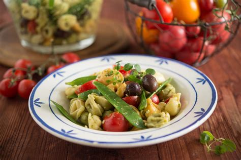 tortellini-salad-recipes-are-delicious-and-healthy image