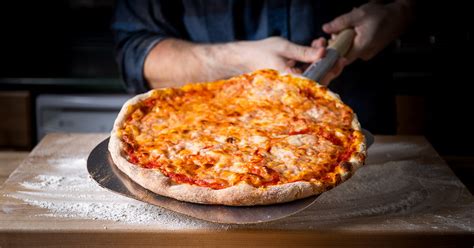 homemade-pizza-dough-new-york-pizza-sip-and-feast image