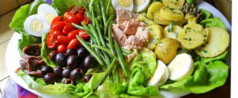 julia-childs-salad-nicoise-the-little-ferraro-kitchen image