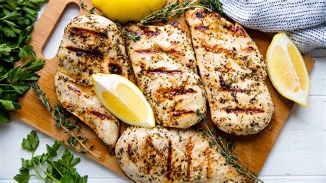 simple-grilled-chicken-recipe-the-stay-at-home-chef image