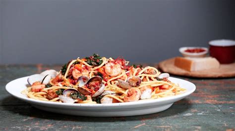 emerils-shrimp-clams-kale-and-pasta-recipe-flow image