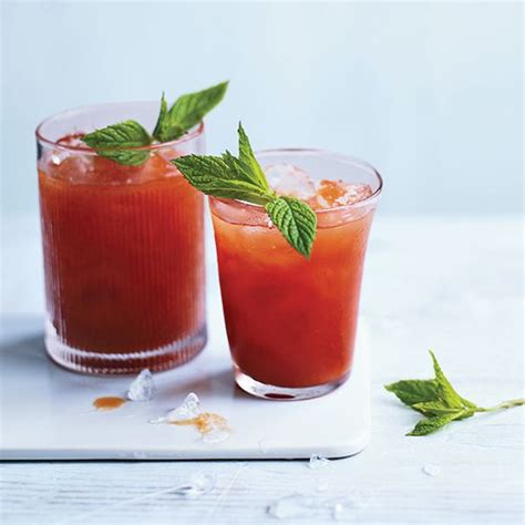 how-to-make-tomato-water-and-what-to-do-with-it image