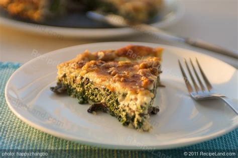 crustless-spinach-and-mushrooms-quiche image