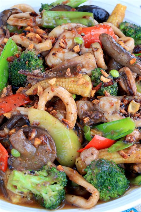 10-minute-seafood-salpicao-with-mixed-veggies-foxy image