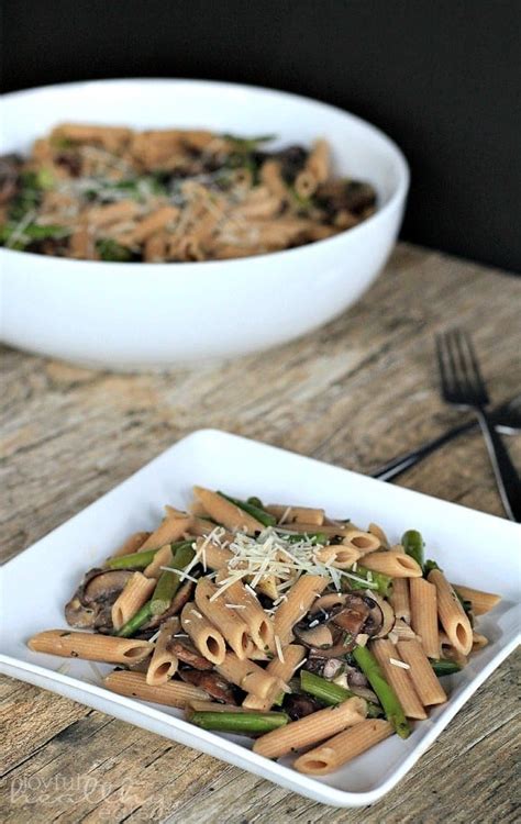 asparagus-mushroom-pasta-with-goat-cheese-sauce image