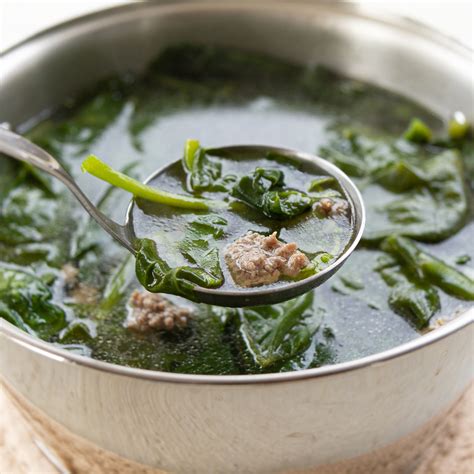 vietnamese-malabar-spinach-ground-beef-soup-canh image