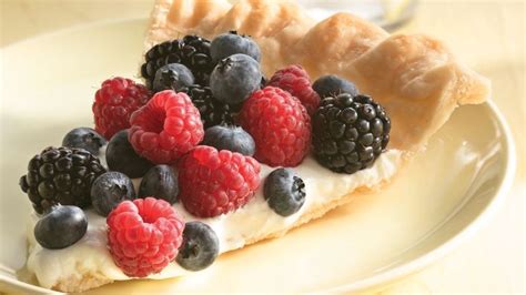easy-berry-fruit-tart-recipe-pillsburycom image