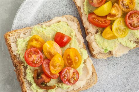 white-bean-avocado-toast-skinny-ms image
