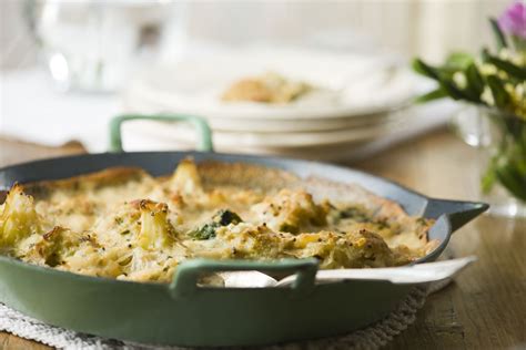 cauliflower-gratin-recipe-gratin-au-chou-fleur-the-spruce-eats image