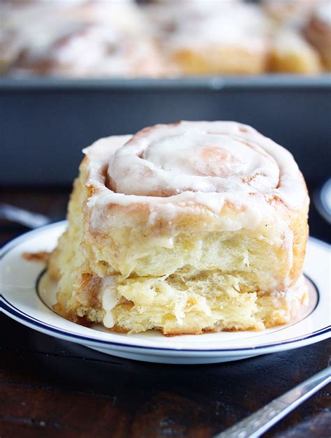 cinnamon-rolls-with-vanilla-bean-buttercream-with-a image