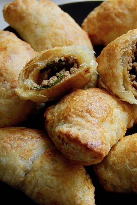 quick-easy-chicken-curry-puffs-ministry-of-curry image