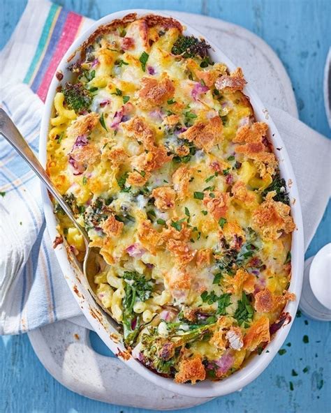 crunchy-melty-tuna-and-broccoli-pasta-bake image