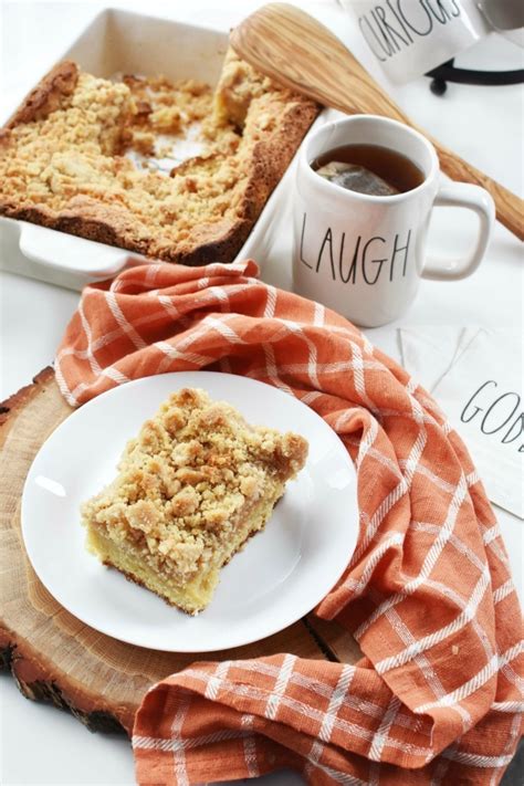 organic-apple-spice-crumb-cake-made-with image