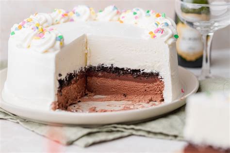 ice-cream-cake-recipe-simply image