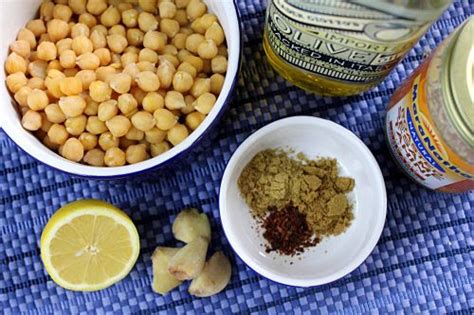 how-to-make-hummus-cooking-dried-garbanzo-beans image