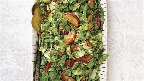 escarole-apple-and-bacon-salad-with-aged-gouda image